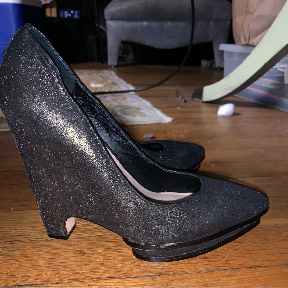 BCBG Roxy pumps - Picture 8 of 13